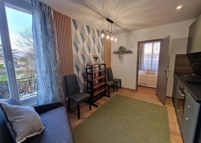 Maison D\'Hotes Avec 3 Appartements Et Un Studio